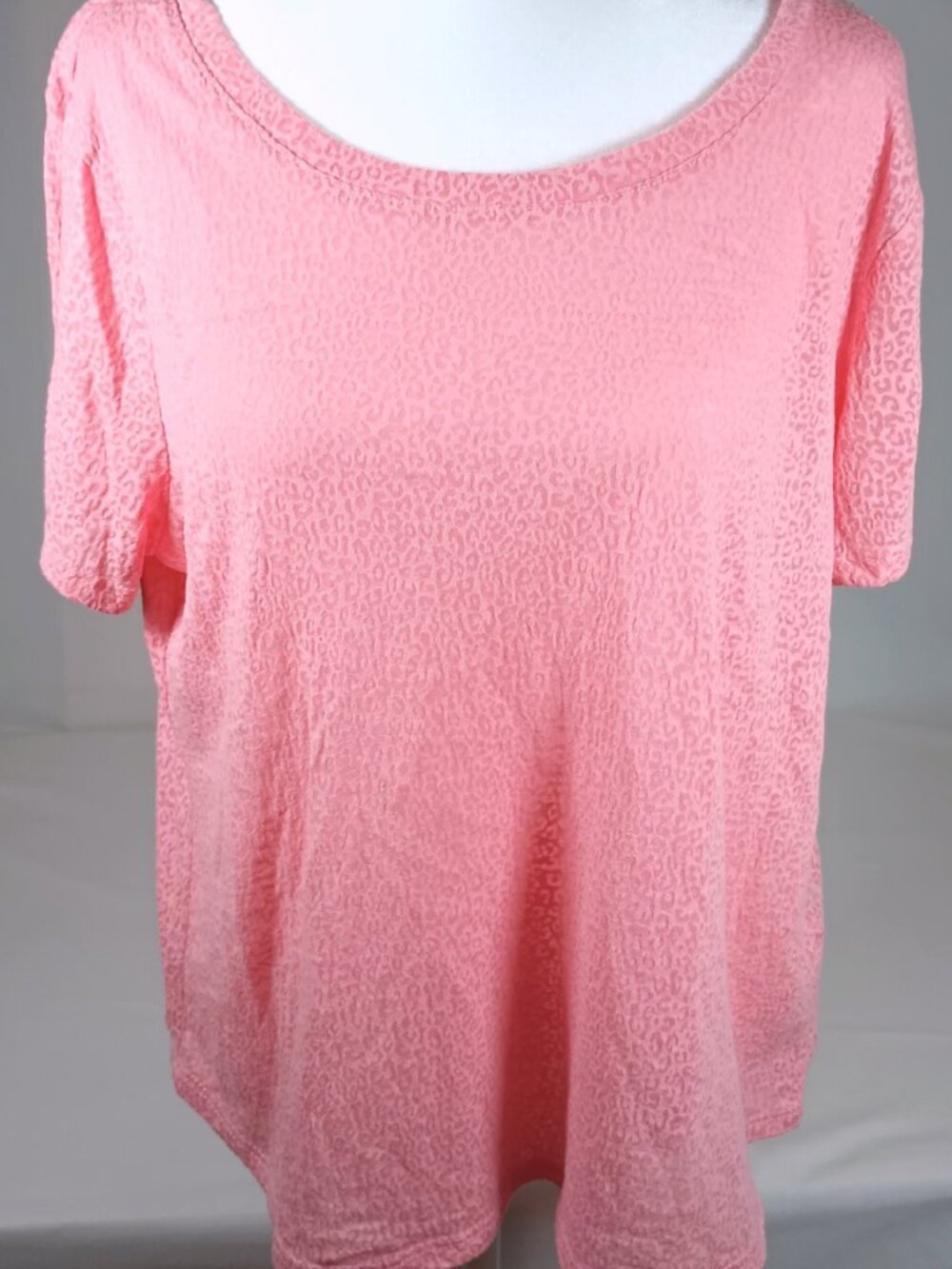 RBX Active Women's Salmon Pink Animal Print T-shirt L